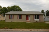 Building Photo - 366 Manuel St