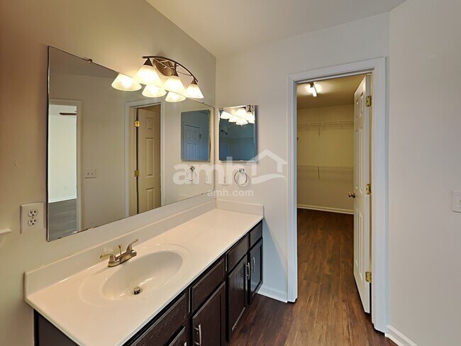 Building Photo - 11912 Cheviott Hill Ln