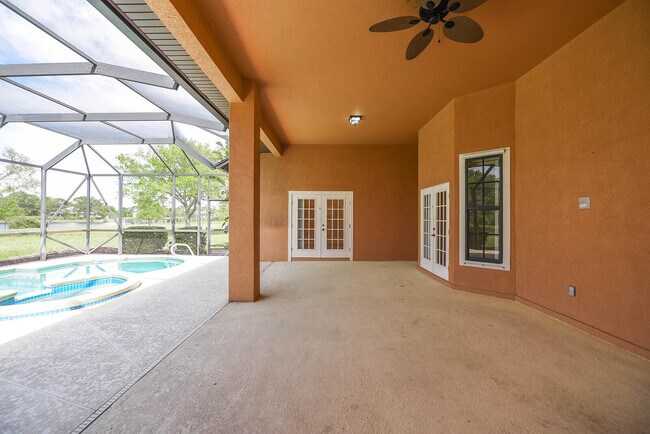 Building Photo - 4068 Gardenwood Cir