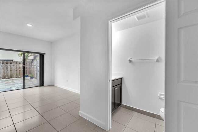 Building Photo - 11563 SW 248th Ln