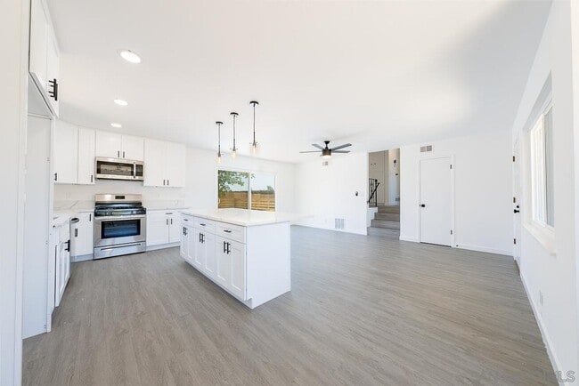 Building Photo - Modern 3-Bedroom Home in Paradise Hills (92139)