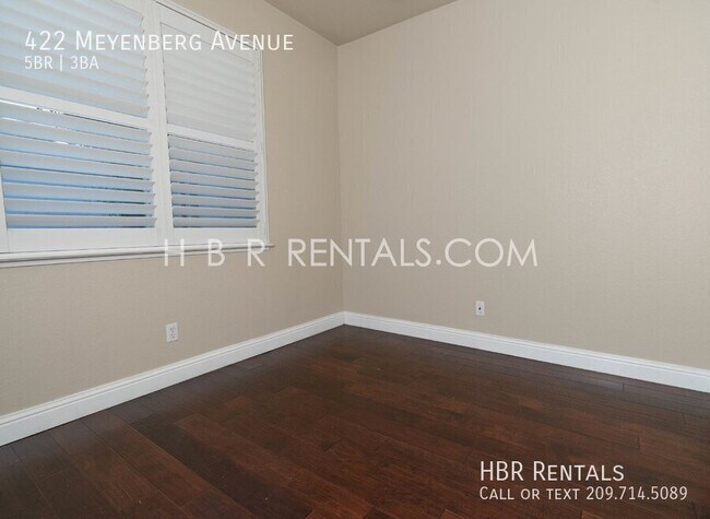 Building Photo - 422 Meyenberg Ave