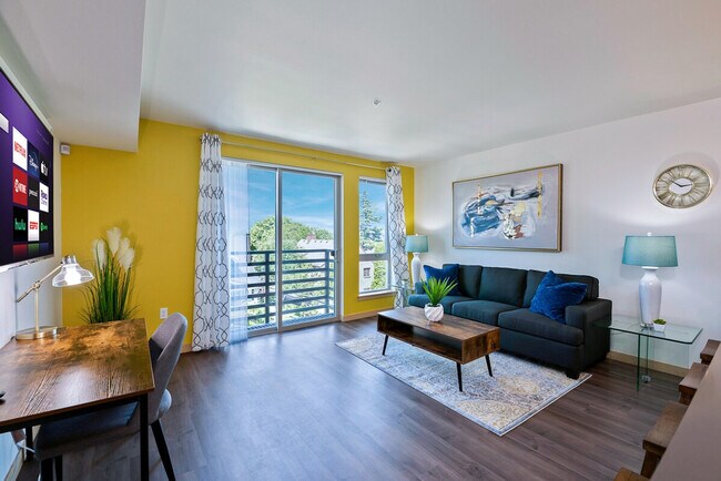 Building Photo - 1636 S McClellan St