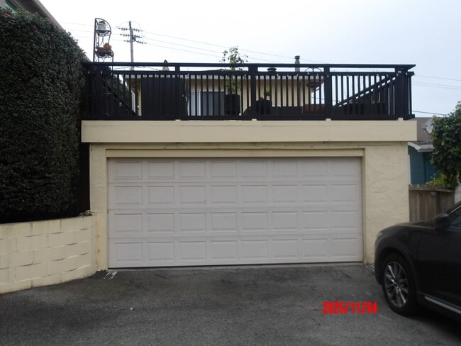 Building Photo - 311 8th St