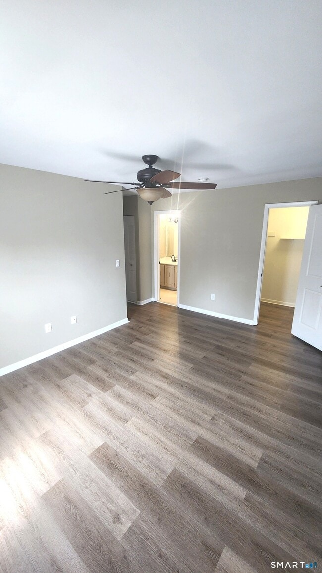 Building Photo - 55 Peddlers Dr