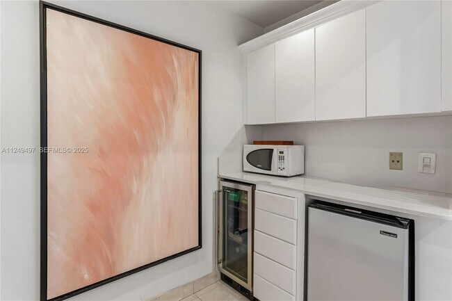 Building Photo - 41217 Fisher Island Dr