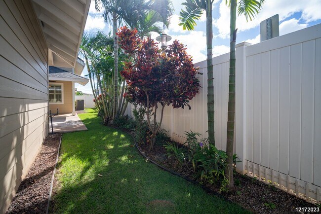 Building Photo - $5,100 / 4br - 1992ft2 - 4 BED 3 BATH HOME...