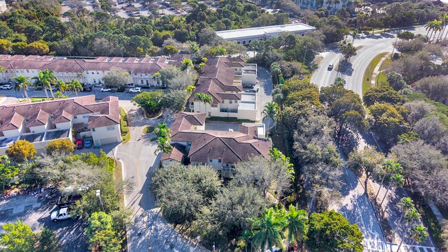 Building Photo - 406 NW 25th Ave