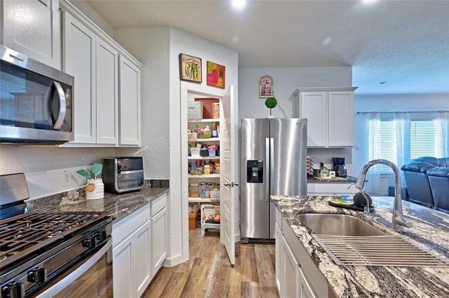 Building Photo - 8522 Kokernot Ln