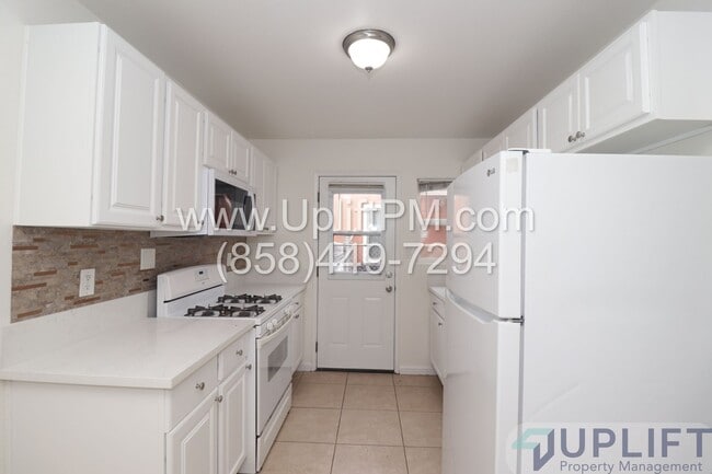 Building Photo - Jefferson Ave (772)