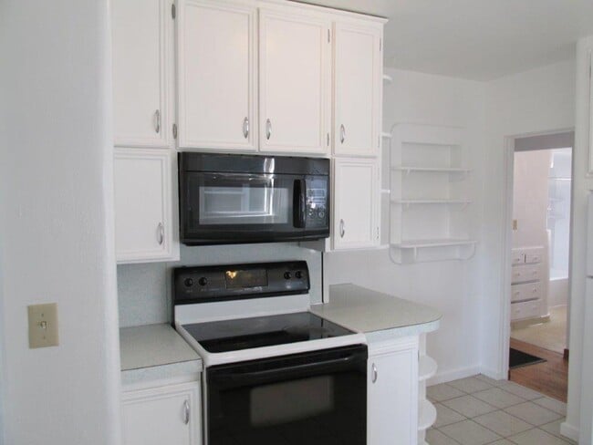 Building Photo - 2 Bedroom House in Sedro-Woolley
