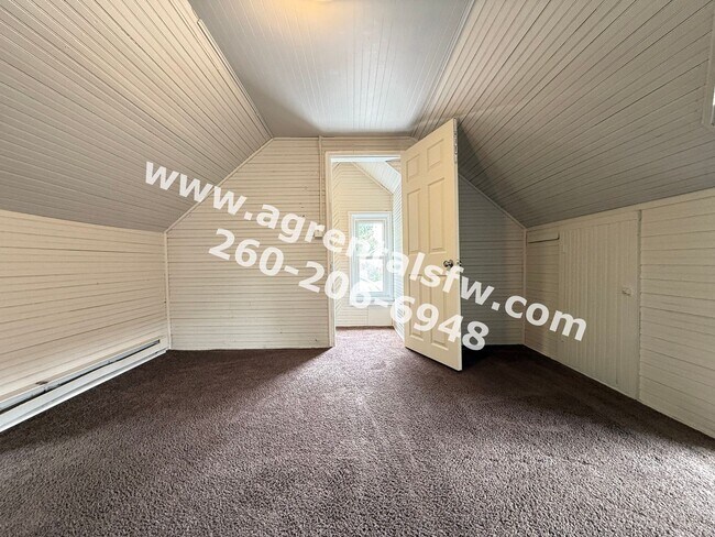 Building Photo - 1724 Hillside Ave