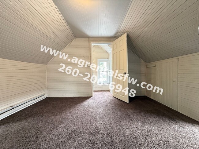 Building Photo - 3 Bedroom House