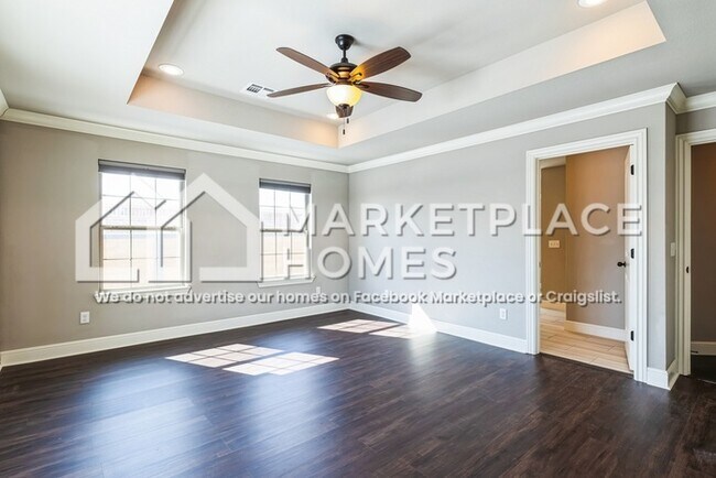 Building Photo - 550 Timber Ridge St