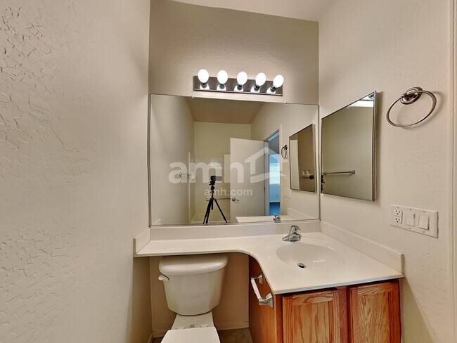 Building Photo - 16523 N 168th Ave