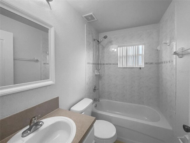Building Photo - 546 Koala Dr