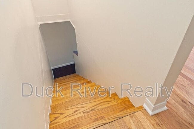 Building Photo - 210 Westover Dr