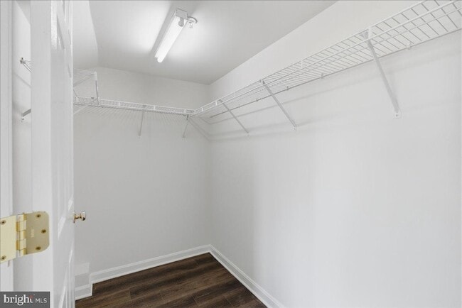 Building Photo - 1304F Garden Wall Cir