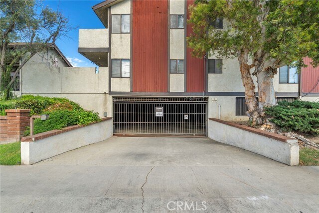 Building Photo - 15000 Halldale Ave