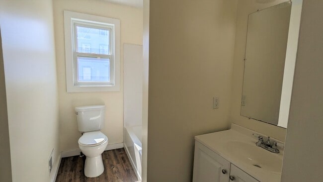 Building Photo - 1163 4th St