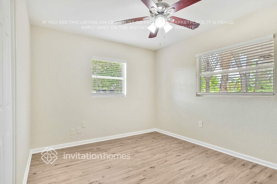 Building Photo - 907 N Hastings St