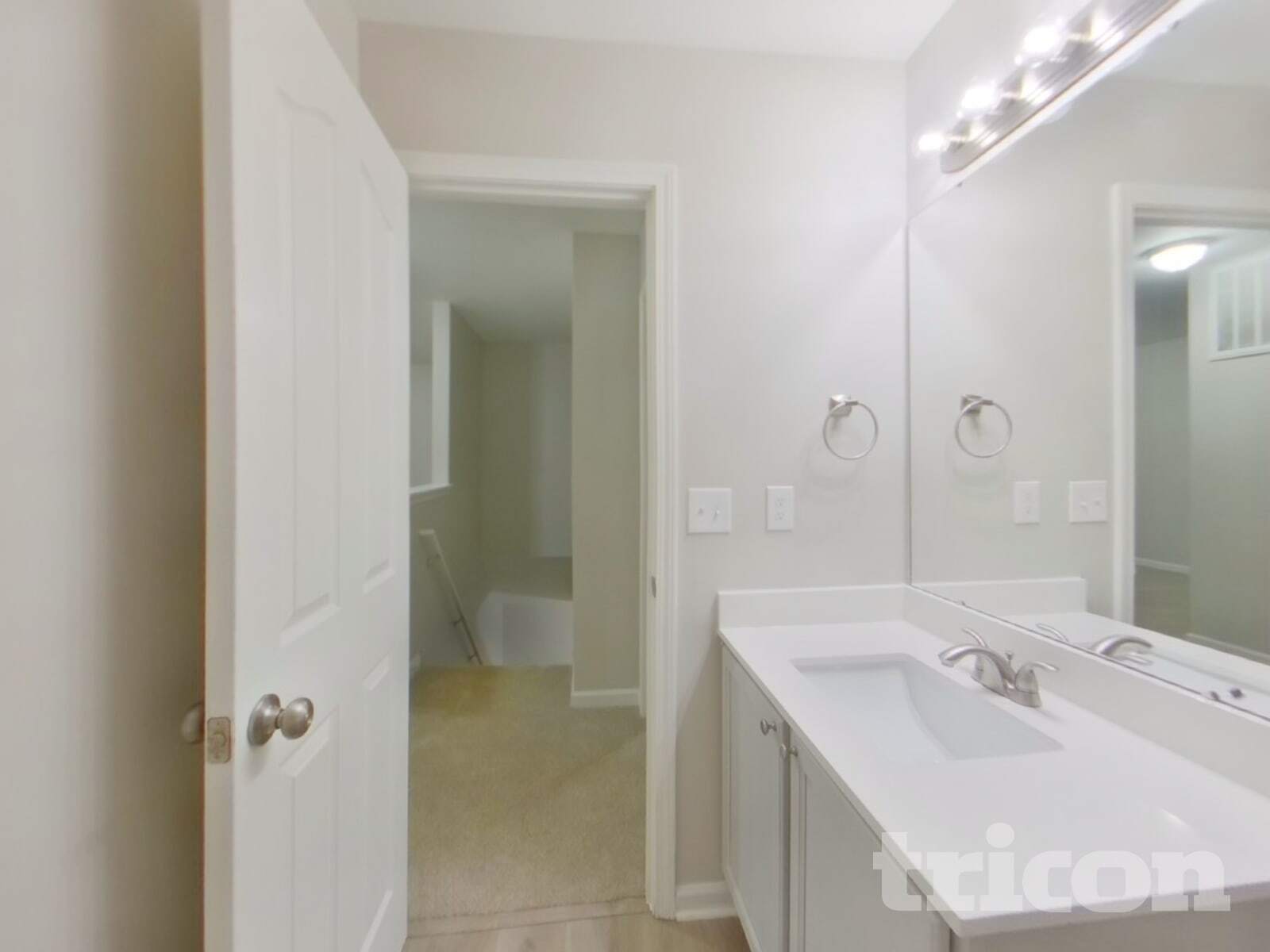 Building Photo - 4729 Brewer Dr
