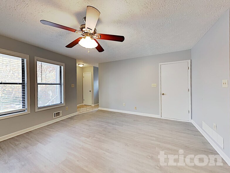 Building Photo - 3722 Holland Dr