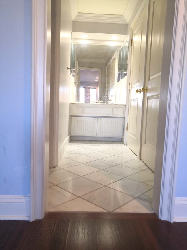 master bedroom washroom - 401 S Grove Ave