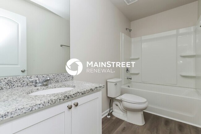 Building Photo - 4 Bedroom Pet-Friendly Home in COVINGTON, ...