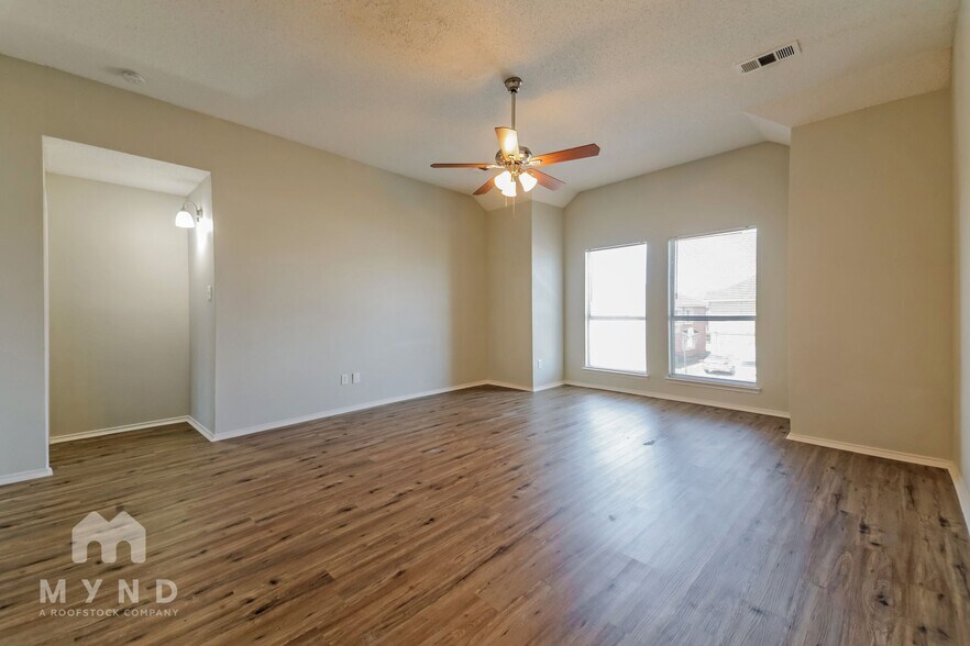 Building Photo - 135 Wembley Way