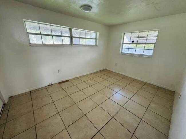 Building Photo - 6400 NW 30th St