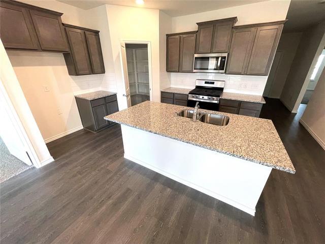 Building Photo - 603 Willow View Way