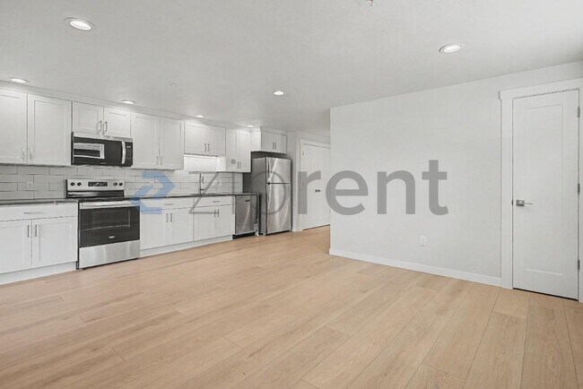 Building Photo - Unit 4323
