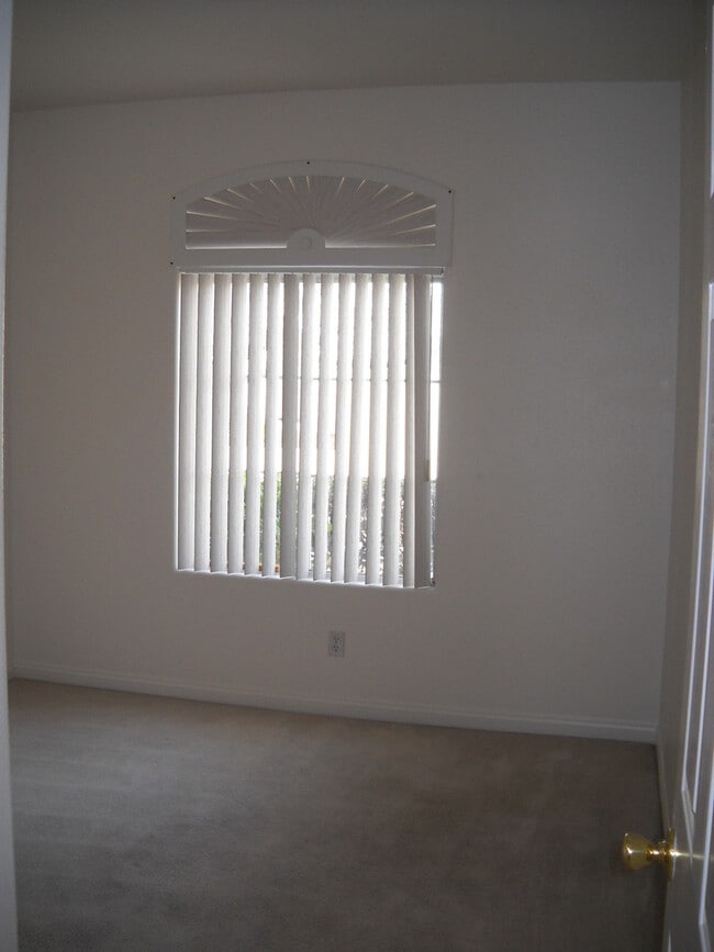 Building Photo - Fabulous Single Story in Peccole Ranch Gated Community!