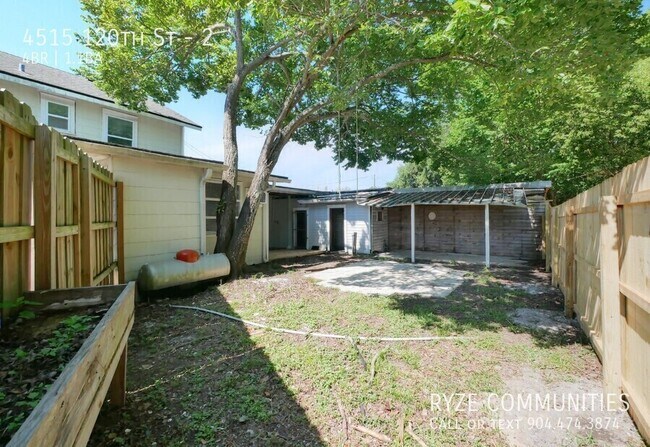 Building Photo - 4515 120th St