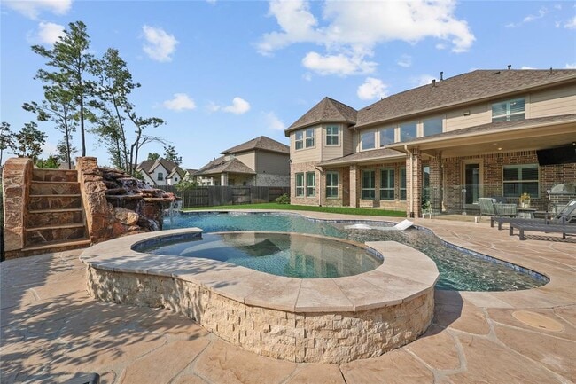 Building Photo - 17346 Camillia Trails