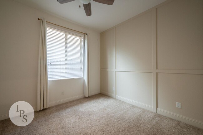 Building Photo - Madera Riverstone Home, 4BR/3BA, Including In-Law Suite, SOLAR, Community Pool, Tons of Community...