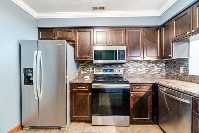 Building Photo - 1864 Abbotsbury Way