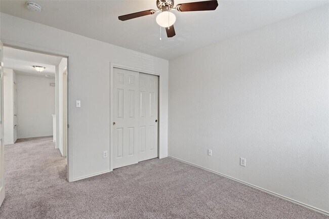 Building Photo - 1305 Caras Cv