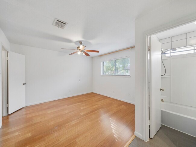 Building Photo - 1223 Bramblebury Dr