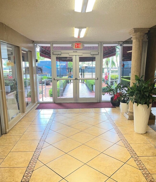 Building Photo - 1251 NE 108th St