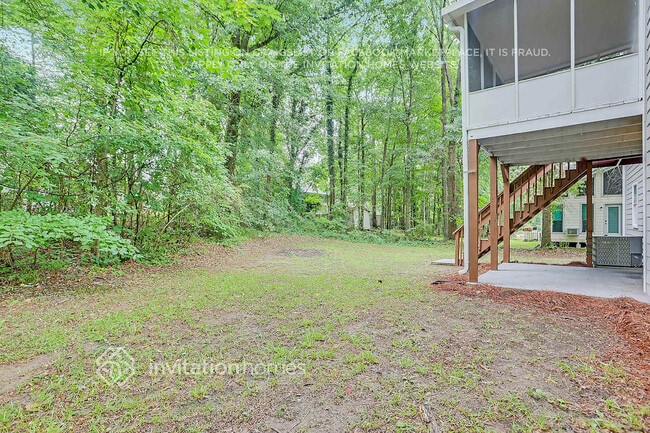 Building Photo - 3260 Redona Dr