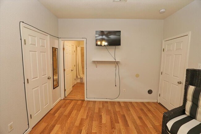 Building Photo - 13117 Vickery St
