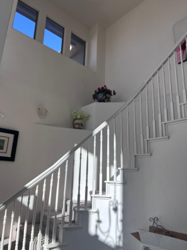 Building Photo - 1124 San Augustin Dr