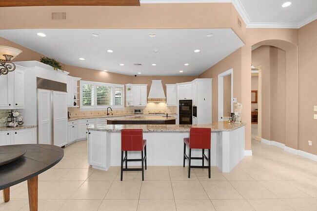 Building Photo - 7934 SE Country Estates Way