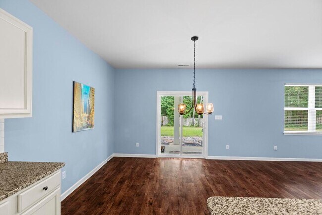 Building Photo - Coastal Living in Sneads Ferry – Open Floor Plan & Cul-de-Sac Lot