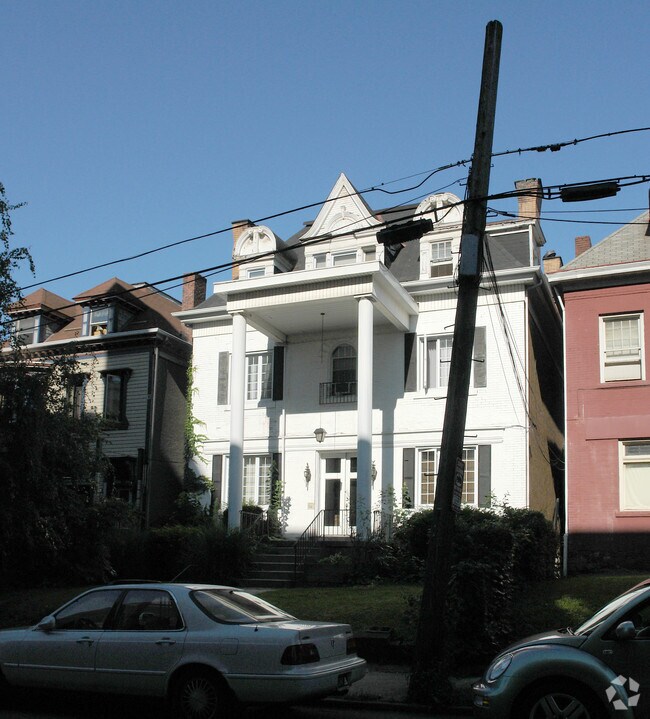 Building Photo - 430 S Fairmount St