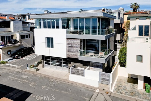 Primary Photo - 3208 Ocean Dr