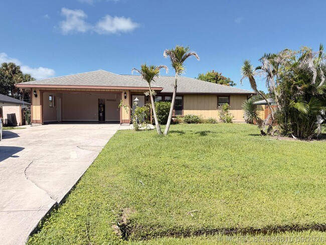 Building Photo - 2225 SE Melaleuca Blvd