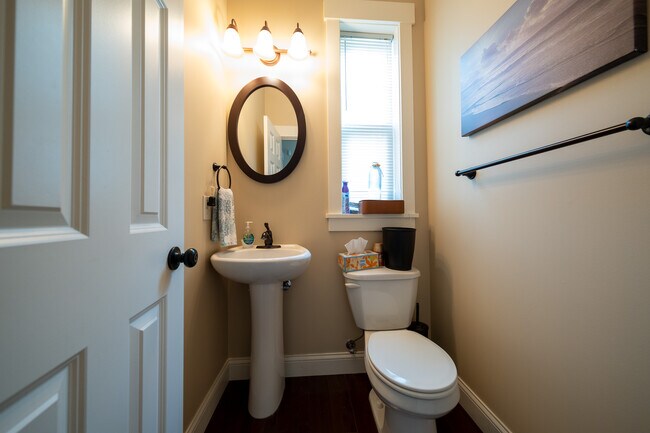 Building Photo - 15615 Dunberry Way